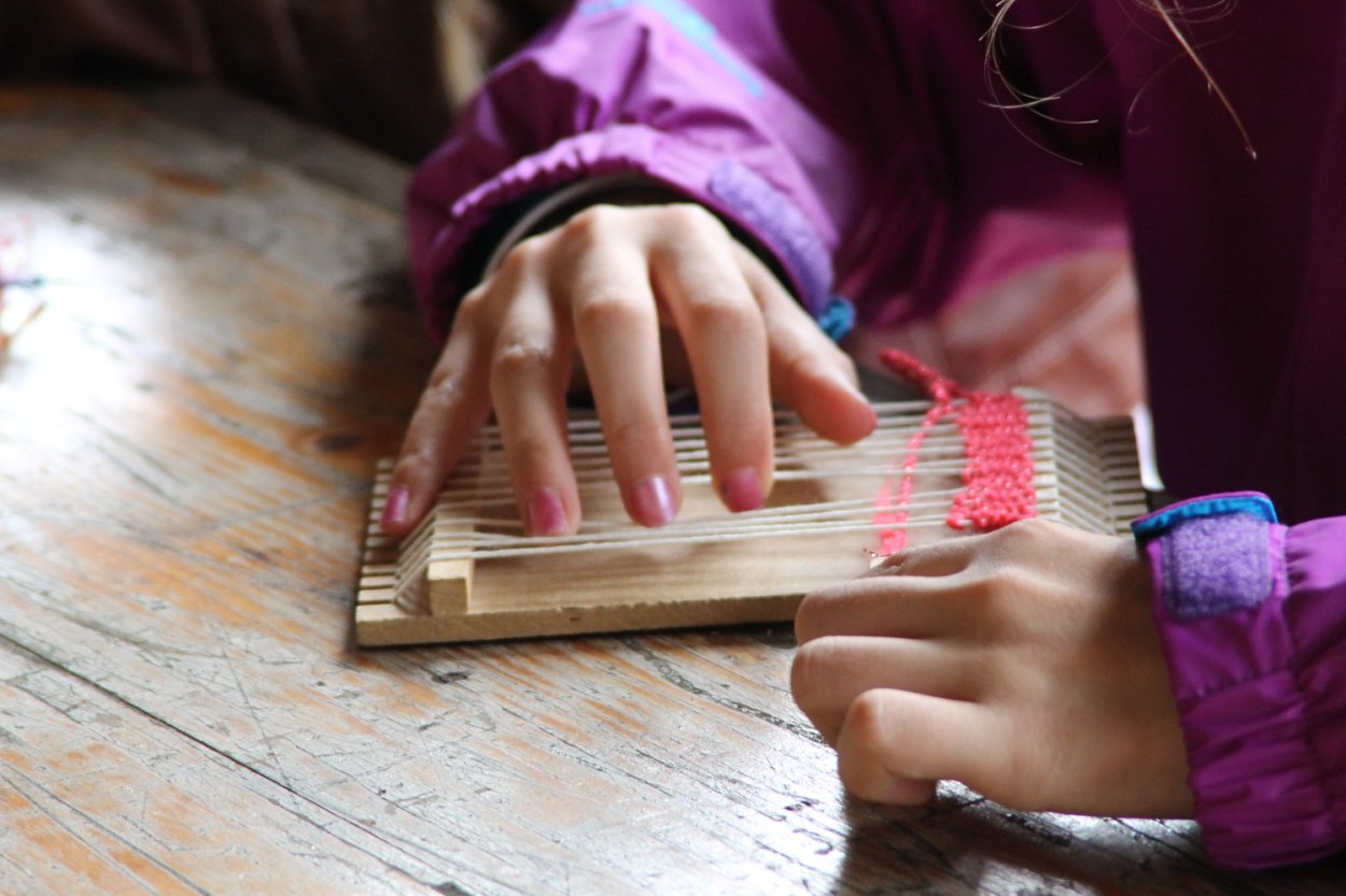 Atelier tissage enfant